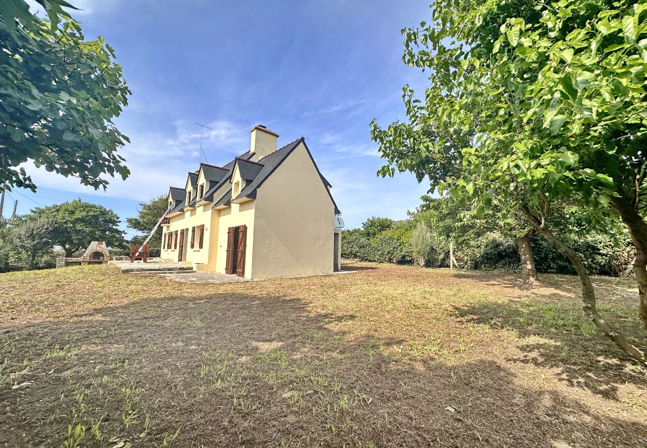 Ferienhaus in Plozévet - FIN 2119. Nur wenige Schritte vom Meer entfernt