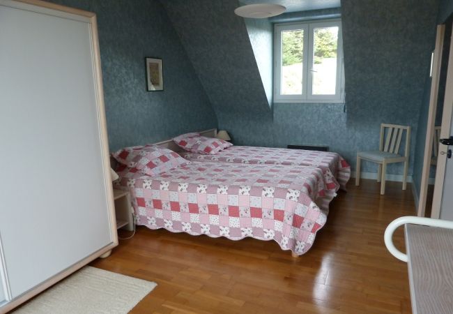 Ferienhaus in Esquibien -   622-Ker An Enez,Meerblick, der Strand am Ende des Gartens Ferienhaus in Esquibien -   622-Ker An Enez,Meerblick, der Strand am Ende des Gartens