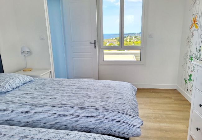 Ferienhaus in Plouhinec - 713-Villa du Roz -Großer Komfort- 180° Meerblick Ferienhaus in Plouhinec - 713-Villa du Roz -Großer Komfort- 180° Meerblick
