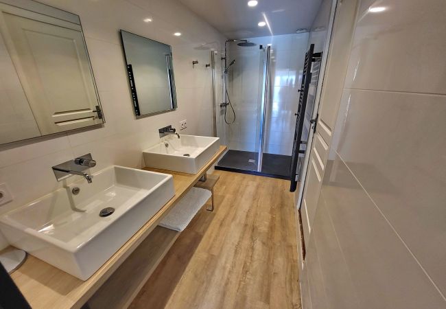 Ferienhaus in Plouhinec - 713-Villa du Roz -Großer Komfort- 180° Meerblick Ferienhaus in Plouhinec - 713-Villa du Roz -Großer Komfort- 180° Meerblick