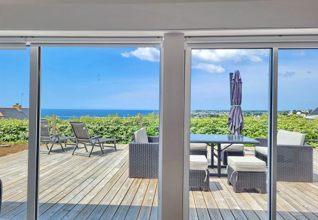 Ferienhaus in Plouhinec - 713-Villa du Roz -Großer Komfort- 180° Meerblick Ferienhaus in Plouhinec - 713-Villa du Roz -Großer Komfort- 180° Meerblick