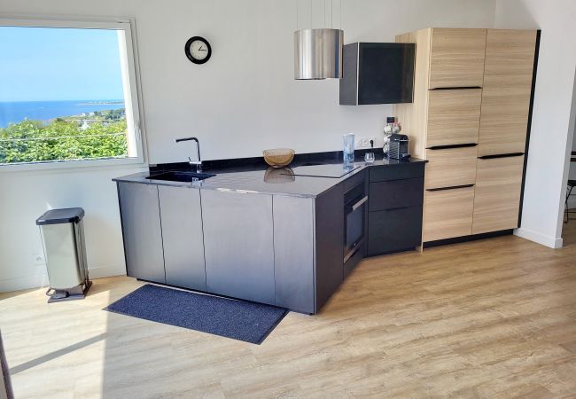 Ferienhaus in Plouhinec - 713-Villa du Roz -Großer Komfort- 180° Meerblick Ferienhaus in Plouhinec - 713-Villa du Roz -Großer Komfort- 180° Meerblick