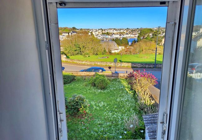 Ferienhaus in Plouhinec -  717-Fischerhaus-Blick auf den Hafen von Audierne-400m von den Stränden entfernt Ferienhaus in Plouhinec -  717-Fischerhaus-Blick auf den Hafen von Audierne-400m von den Stränden entfernt