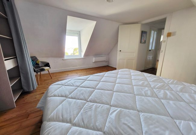 Ferienhaus in Plouhinec -  717-Fischerhaus-Blick auf den Hafen von Audierne-400m von den Stränden entfernt Ferienhaus in Plouhinec -  717-Fischerhaus-Blick auf den Hafen von Audierne-400m von den Stränden entfernt