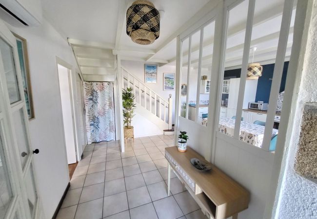 Ferienhaus in Plouhinec -  717-Fischerhaus-Blick auf den Hafen von Audierne-400m von den Stränden entfernt Ferienhaus in Plouhinec -  717-Fischerhaus-Blick auf den Hafen von Audierne-400m von den Stränden entfernt