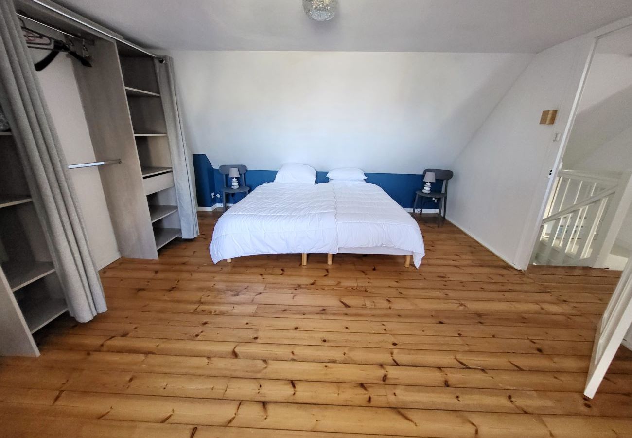 Ferienhaus in Plouhinec - 717-Blick auf den 717-Fischerhaus-Hafen von Audierne-400m von den Stränden entfernt