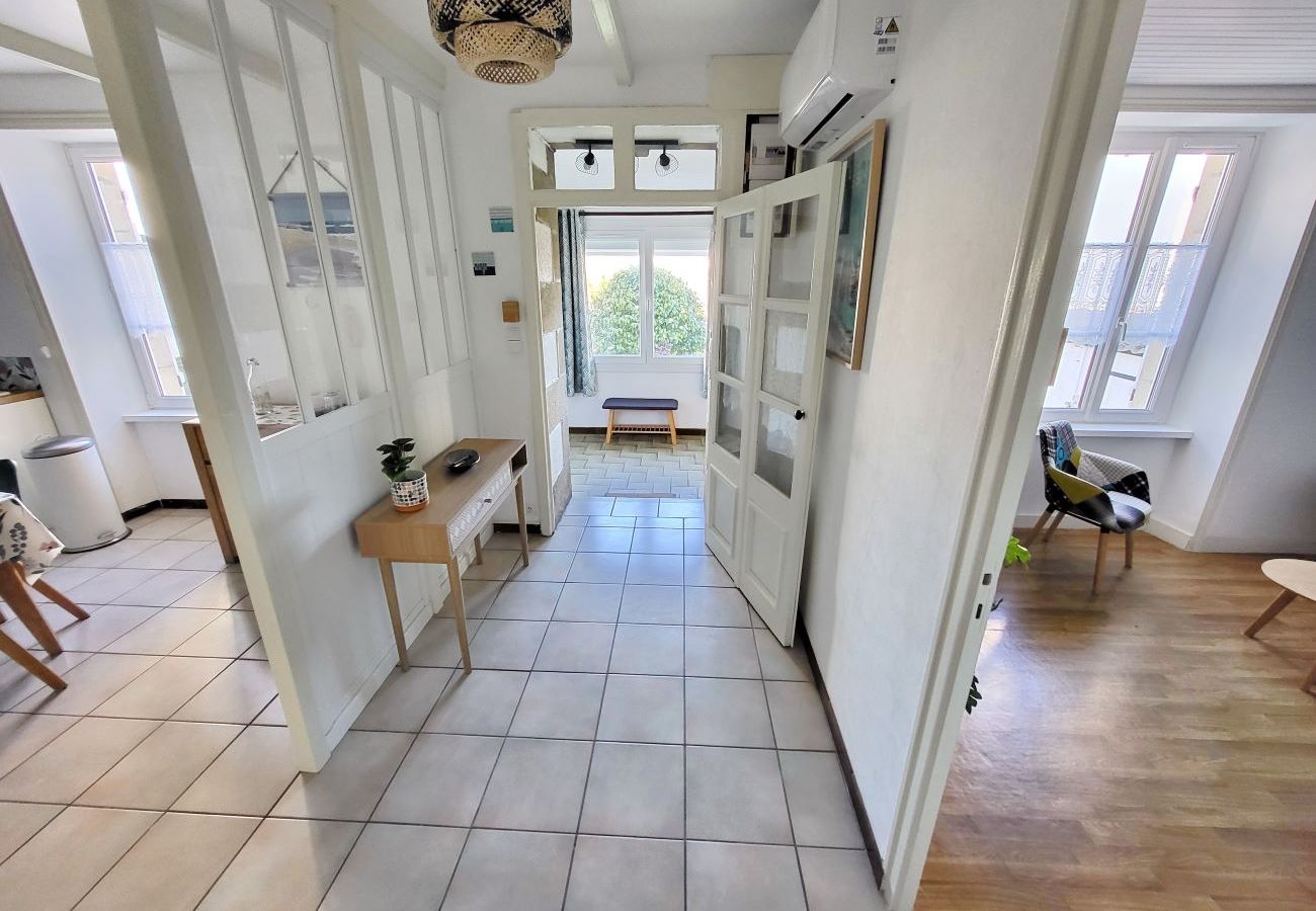 Ferienhaus in Plouhinec - 717-Blick auf den 717-Fischerhaus-Hafen von Audierne-400m von den Stränden entfernt