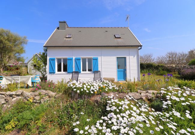 Ferienhaus in Plouhinec - 704-Villa des Seemanns Strand in 300m