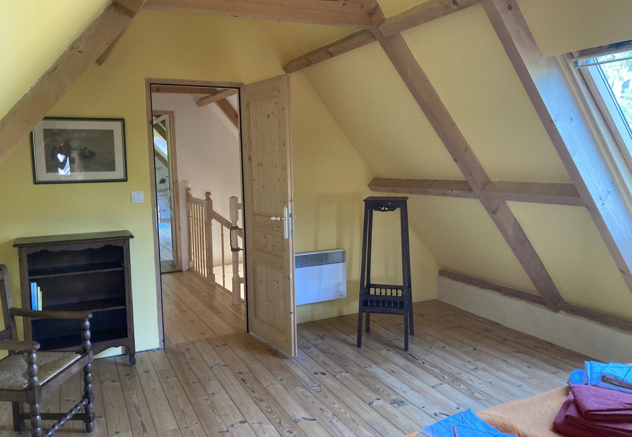 Ferienhaus in Beuzec-Cap-Sizun - 711- Geräumiges bretonisches Bauernhaus, Sauna, großer Garten