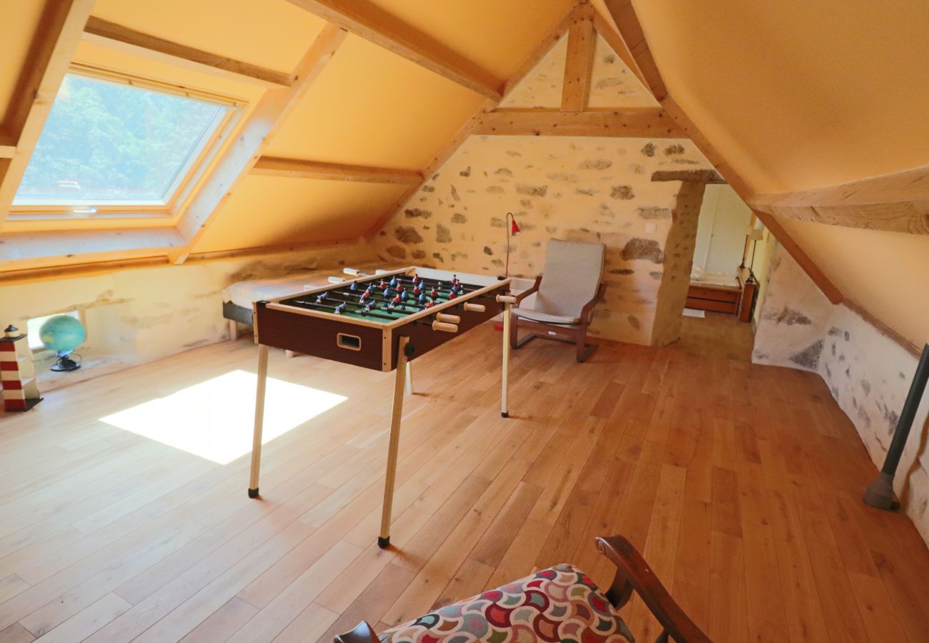 Ferienhaus in Beuzec-Cap-Sizun - 711- Geräumiges bretonisches Bauernhaus, Sauna, großer Garten