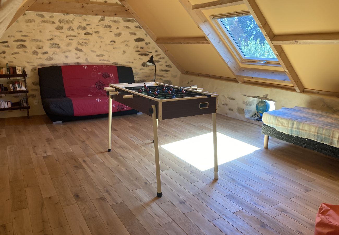 Ferienhaus in Beuzec-Cap-Sizun - 711- Geräumiges bretonisches Bauernhaus, Sauna, großer Garten