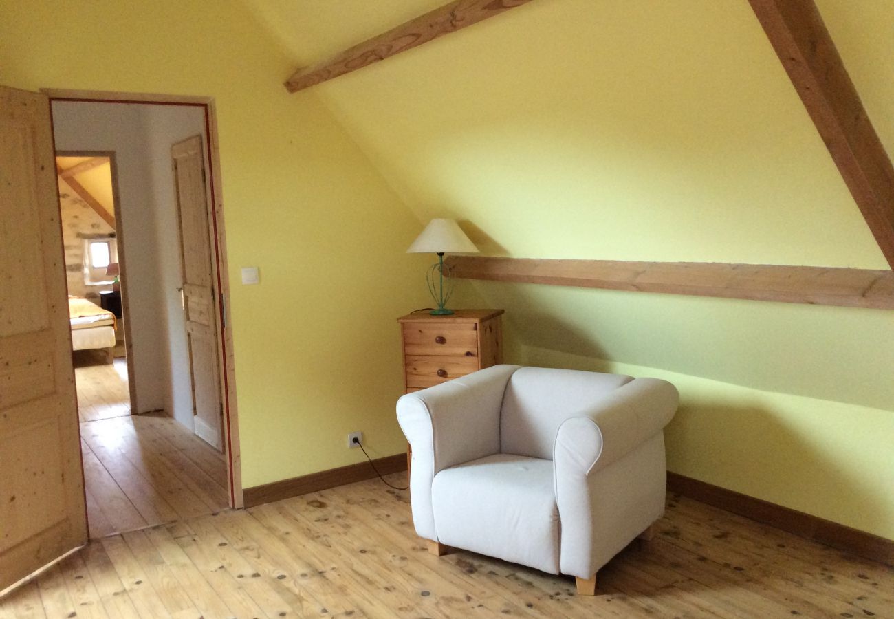 Ferienhaus in Beuzec-Cap-Sizun - 711- Geräumiges bretonisches Bauernhaus, Sauna, großer Garten
