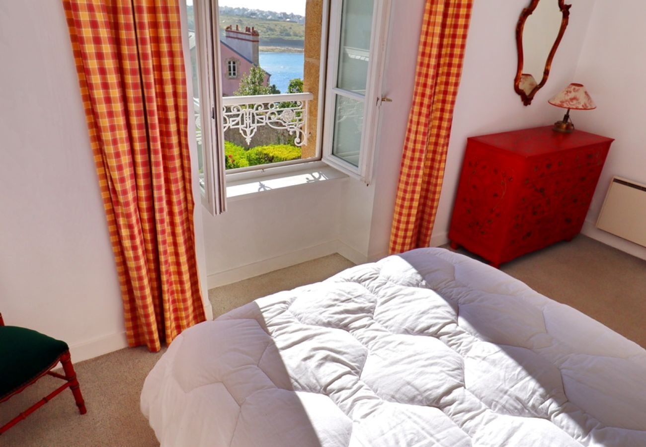 Villa in Audierne - 687-Villa Kerguélen, Meerblick, 100m vom Strand entfernt
