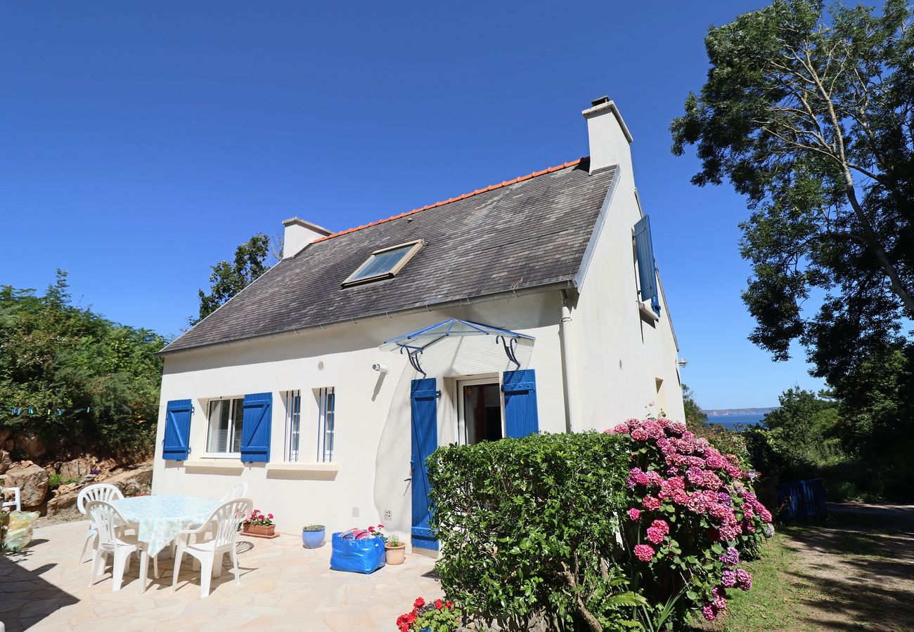 Ferienhaus an der pointe de Castel Coz, Zugang zu vertraulichen Buchten und dem Küstenpfad GR34.