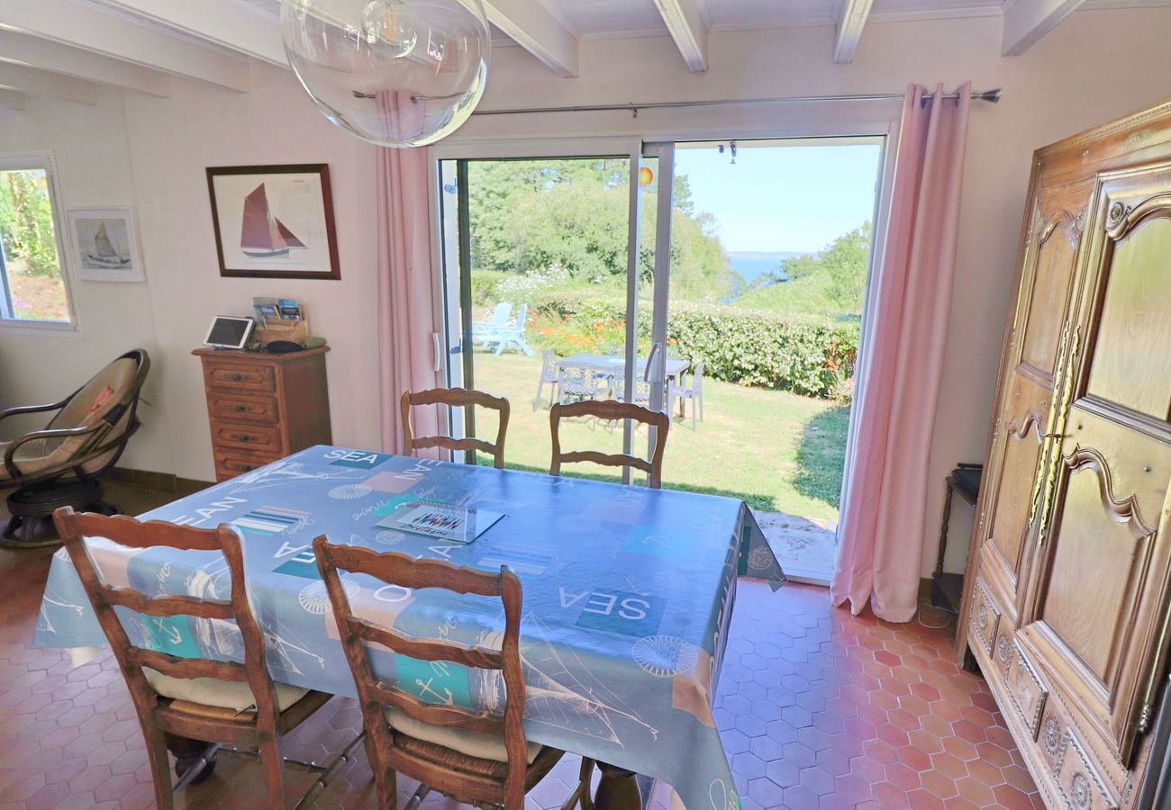 Ferienhaus in Beuzec-Cap-Sizun - 685-Ty Kastel Coz 50m vom Meer
