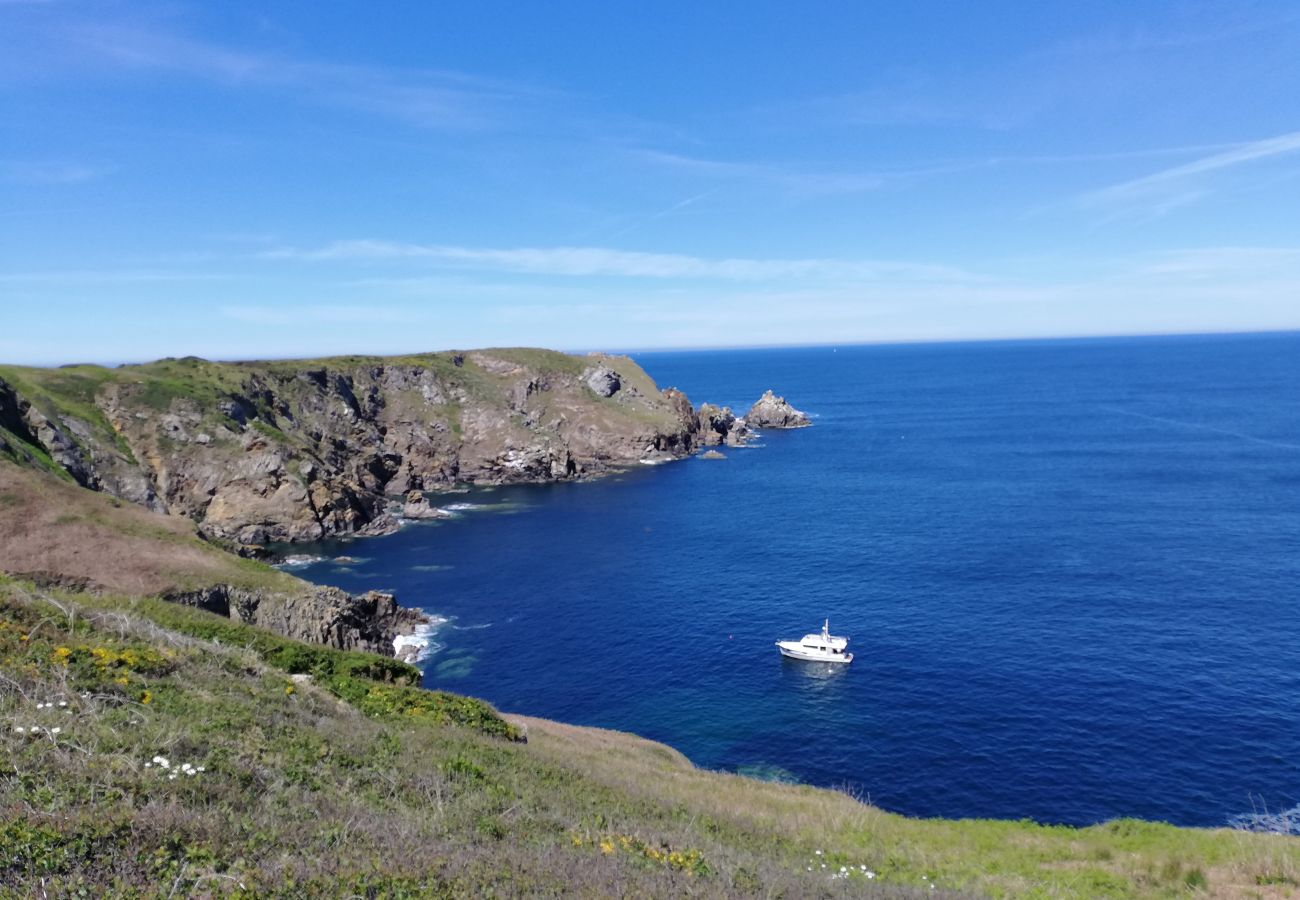 Ferienhaus in Beuzec-Cap-Sizun - 685-Ty Kastel Coz 50m vom Meer