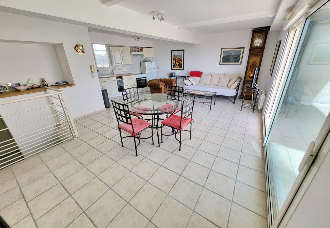 Ferienwohnung in Audierne - 722-Duplex, große Terrasse, Meerblick, 100m vom Strand entfernt