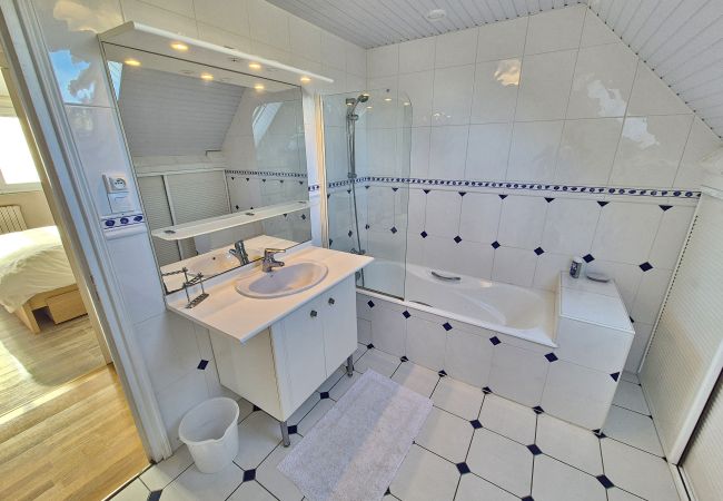 Ferienhaus in Plouhinec - 730-Ferienhaus mit Panoramablick auf das Meer, 300m vom Strand entfernt Ferienhaus in Plouhinec - 730-Ferienhaus mit Panoramablick auf das Meer, 300m vom Strand entfernt