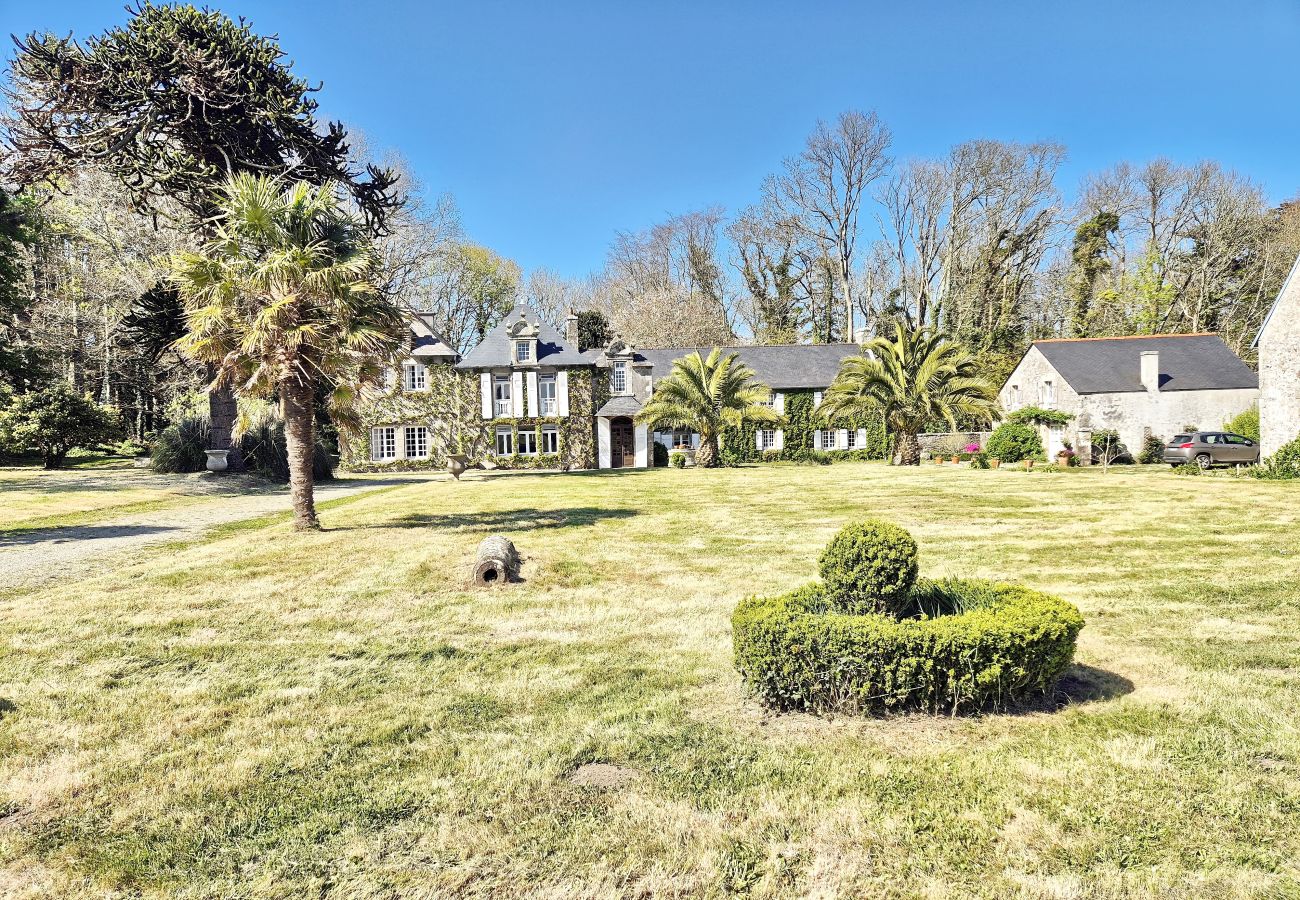 Ferienhaus in Audierne - 732-Die Ställe des Herrenhauses von Menez-Bihan