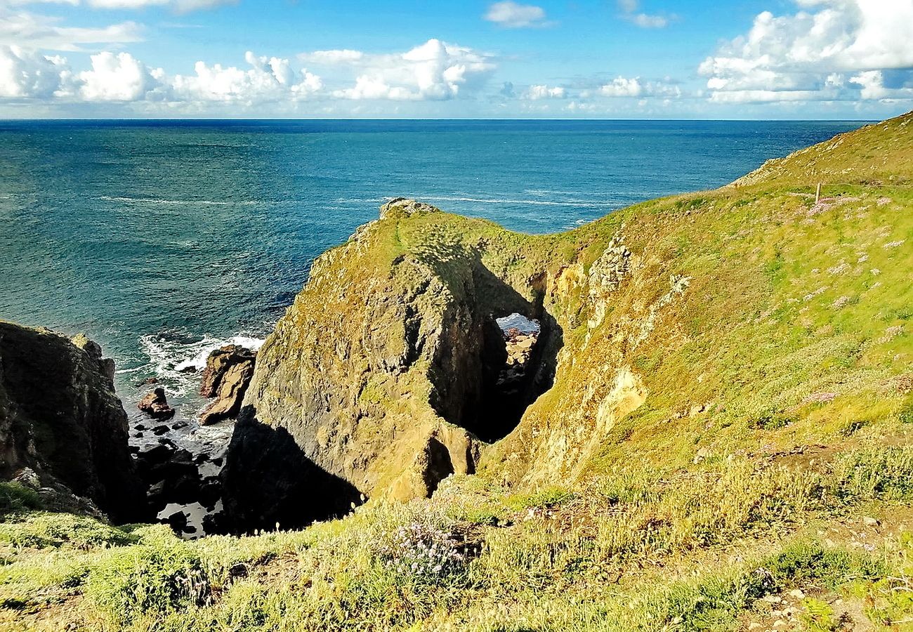 Ferienhaus in Audierne - 710-Moderne Villa, 100 m vom Strand entfernt
