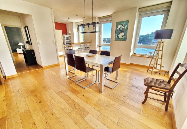 Ferienwohnung in Audierne - 735-Helle 100 m² große Wohnung mit atemberaubendem Blick auf den Hafen