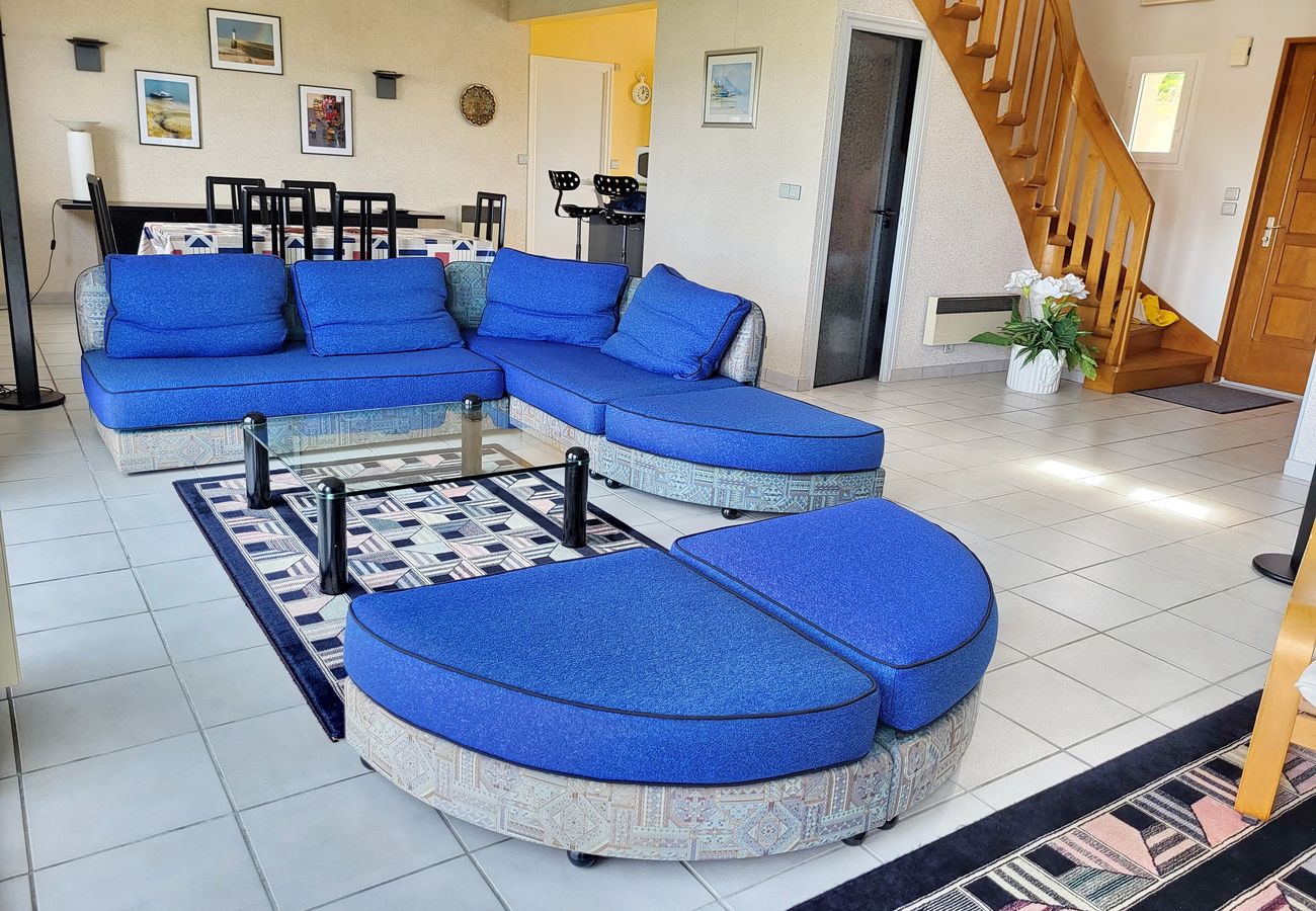 House in Esquibien -   622-Ker An Enez,sea view, the beach at the end of the garden