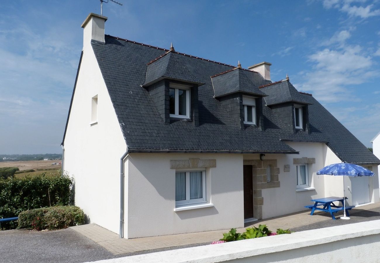 House in Esquibien -   622-Ker An Enez,sea view, the beach at the end of the garden