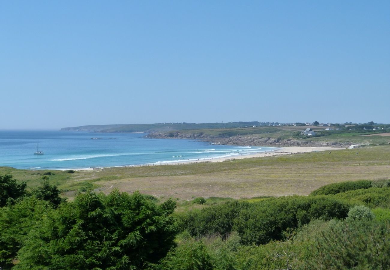 House in Esquibien -   622-Ker An Enez,sea view, the beach at the end of the garden