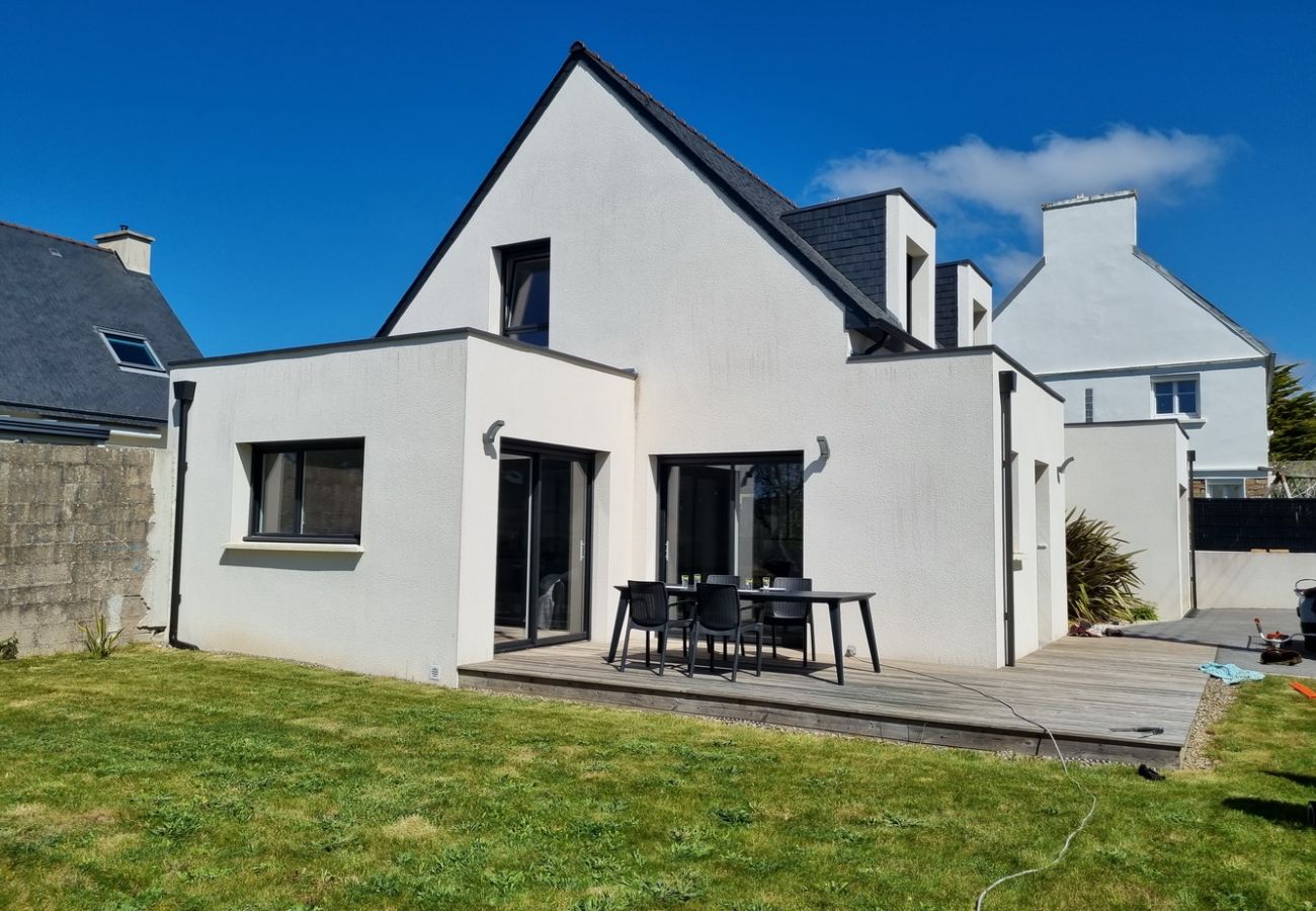 very comfortable vacation home 100m from Audierne's main beach