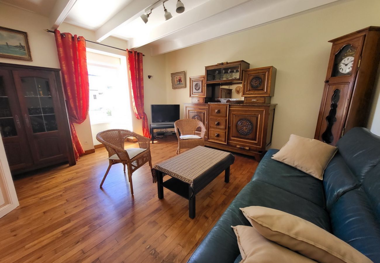 House in Primelin - 680-Holiday home near St Tugen beach