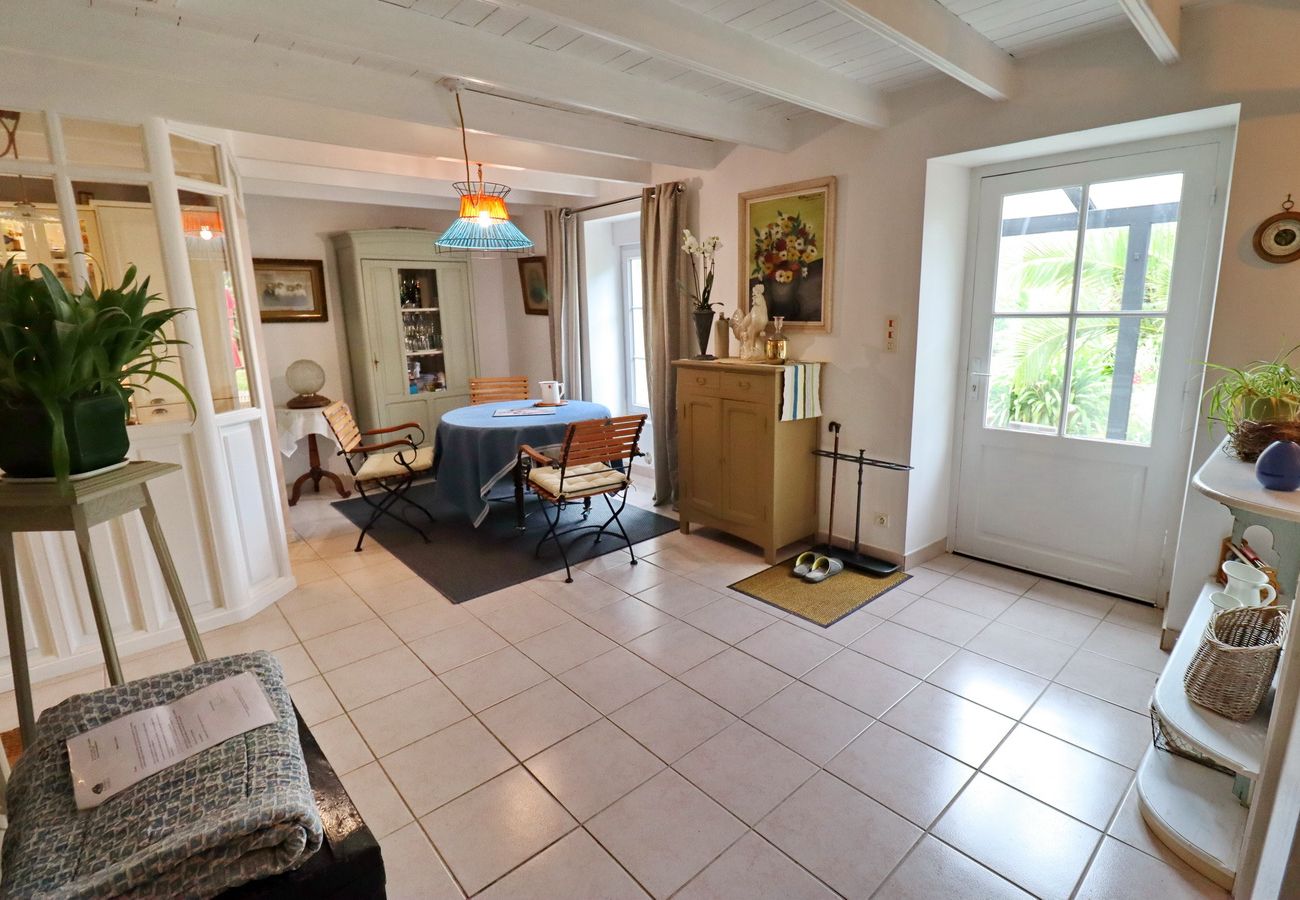 House in Audierne -   690-Charming villa in a lush garden