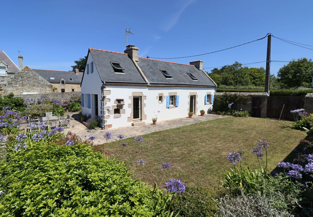 House in Primelin - 391-Beautiful fisherman's house, closer to the beach with sea view