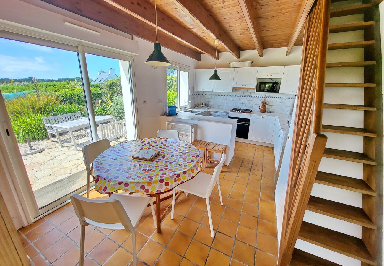 House in Primelin - 391-Beautiful fisherman's house, closer to the beach with sea view