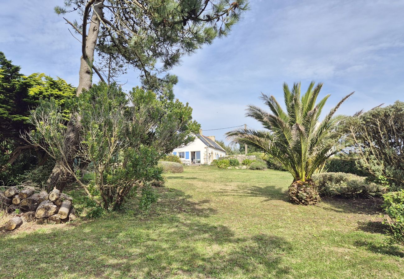House in Primelin - 391-Beautiful fisherman's house, closer to the beach with sea view