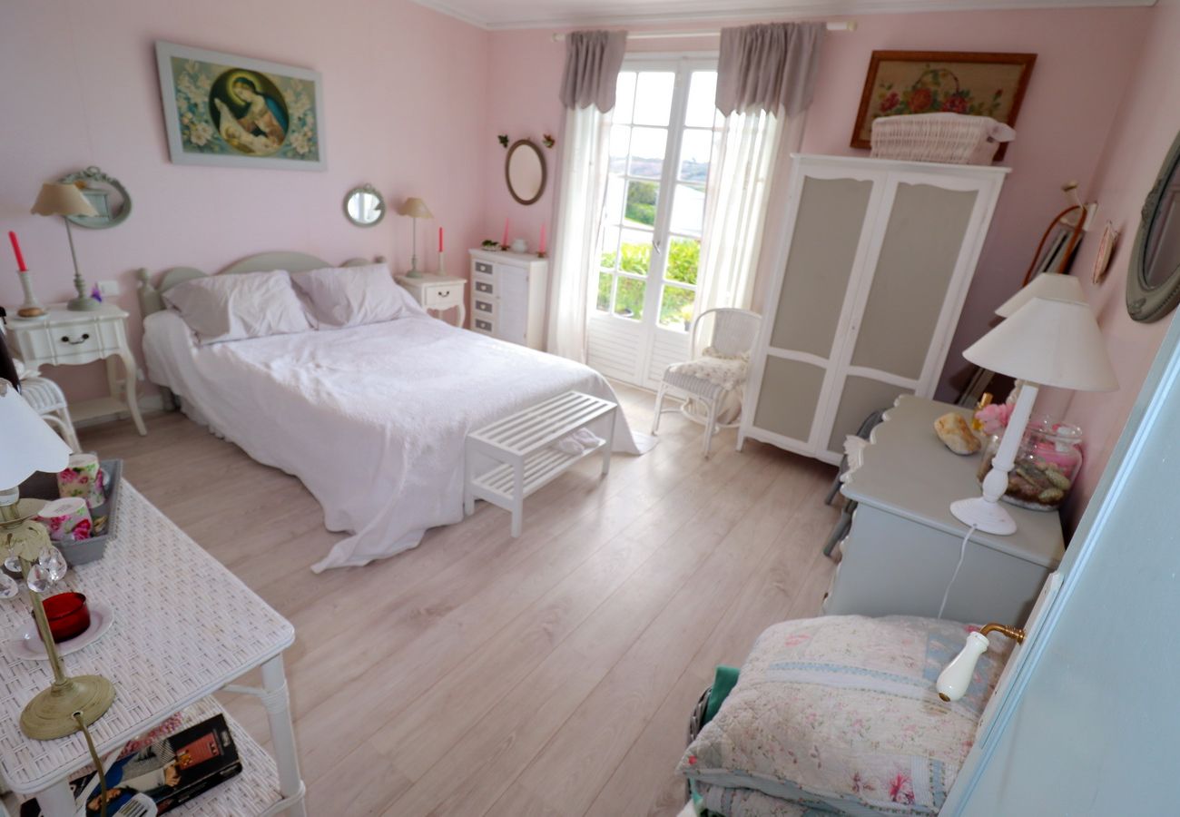 Villa in Cléden-Cap-Sizun - 669-Villa on Baie des Trépassés, superb sea view