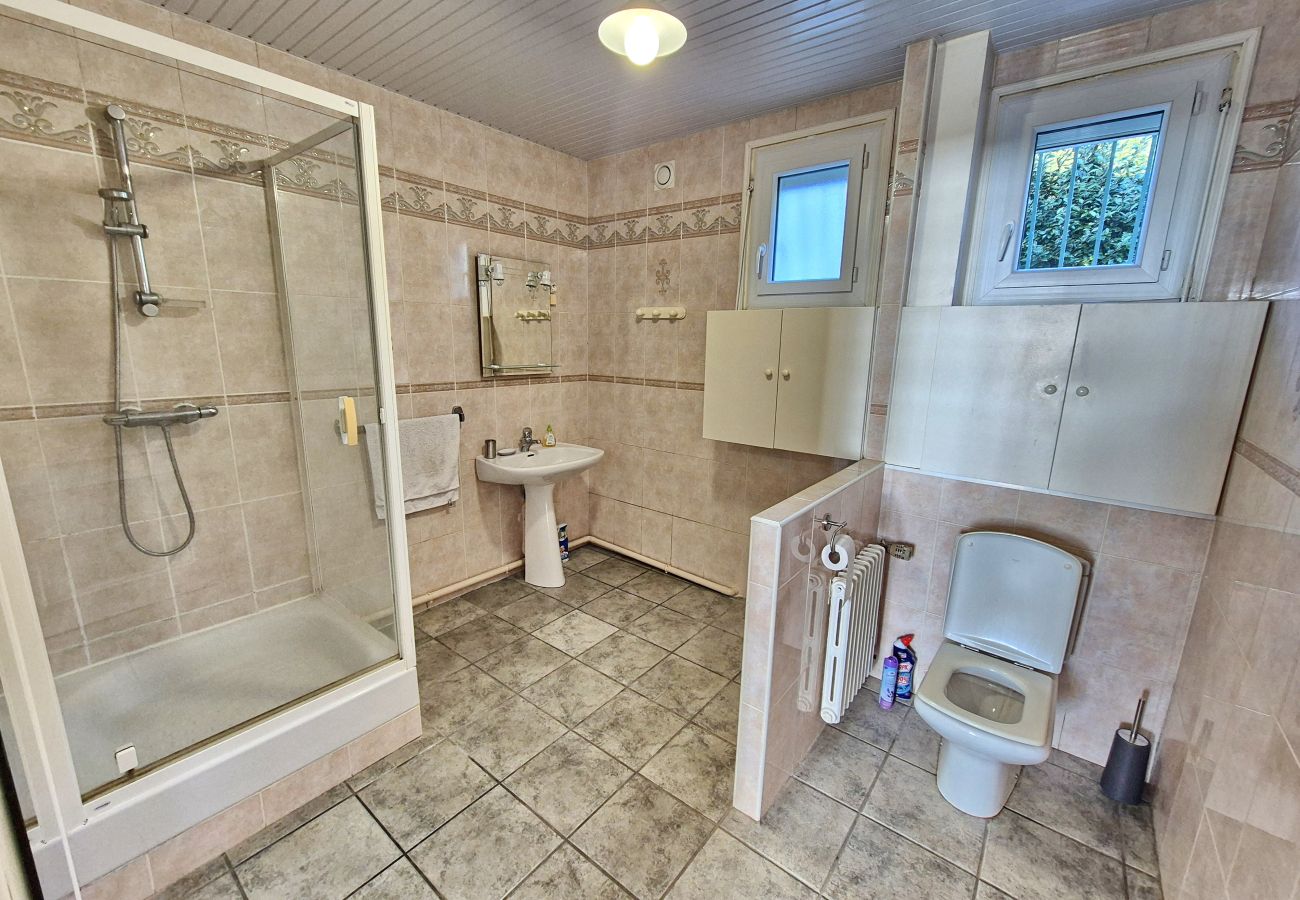 House in Plouhinec - 730-Holiday home with panoramic sea view 300m from the beach