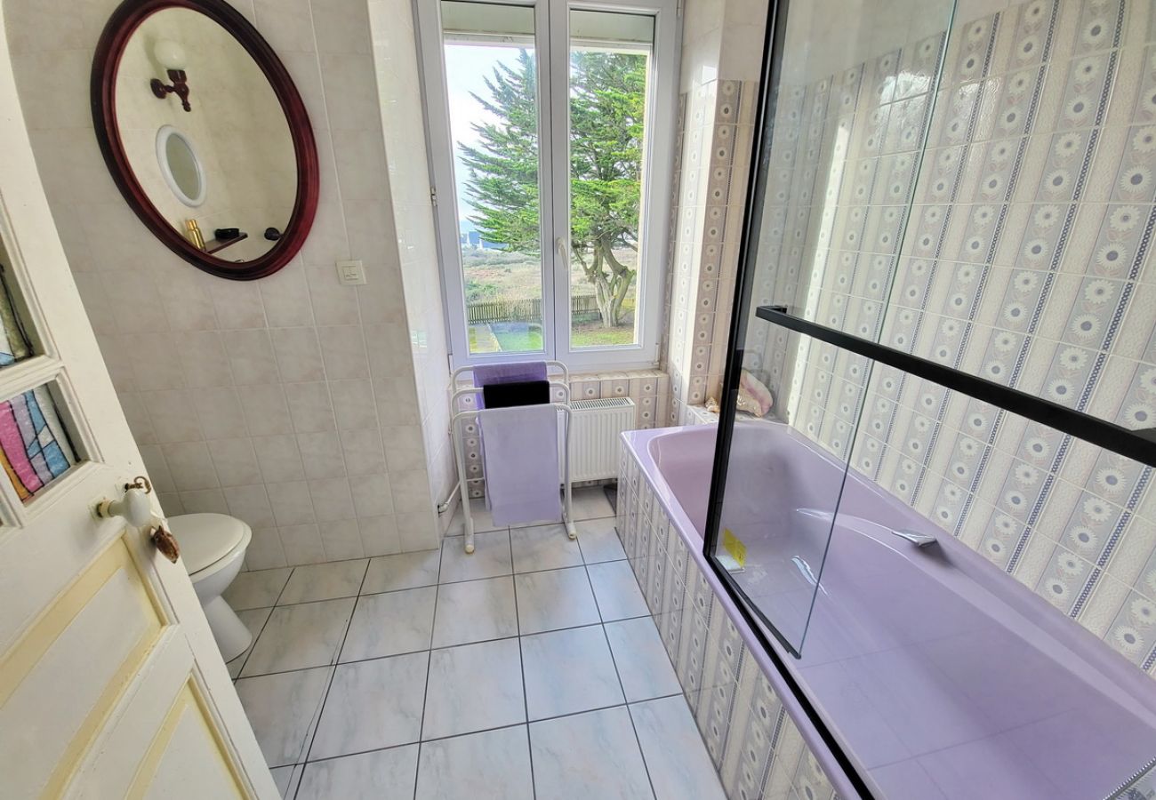 Maison à Plouhinec - 712-Maison Bretonne vue mer à 300m des plages