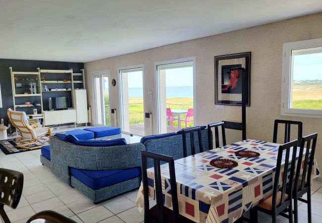 Maison à Esquibien -   622-Ker An Enez,vue mer, la plage au bout du jardin Maison à Esquibien -   622-Ker An Enez,vue mer, la plage au bout du jardin