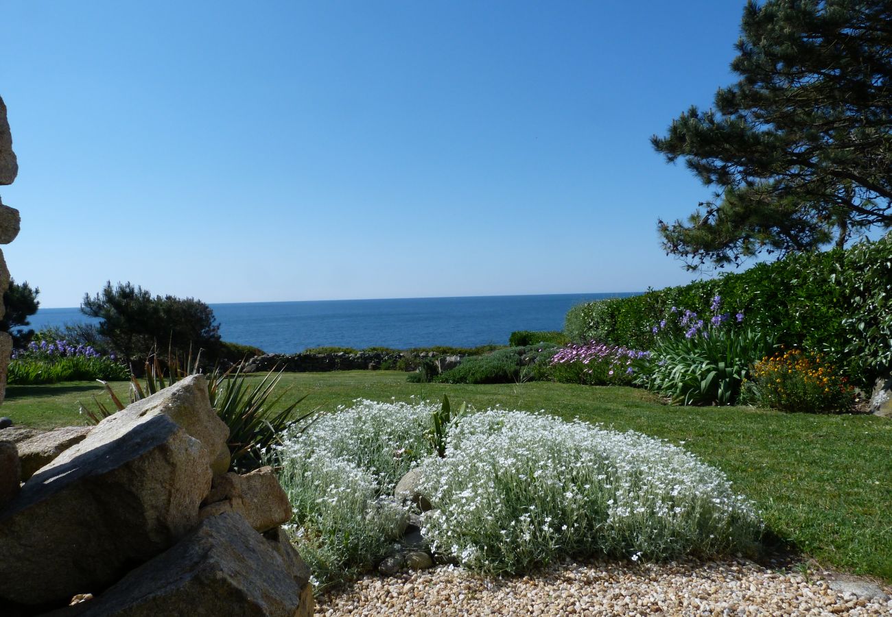 Maison à Plouhinec - 303- Villa Courlis. Atlantique au bout du jardin