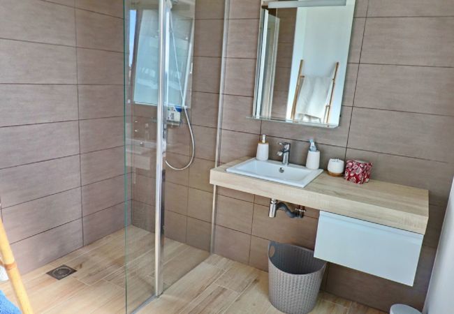 Maison à Plouhinec - 695-Villa adaptée mobilité réduite, proche plages Maison à Plouhinec - 695-Villa adaptée mobilité réduite, proche plages