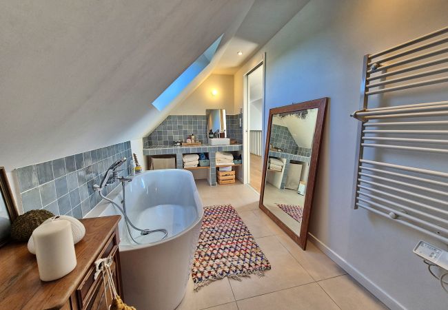 Villa à Primelin - 727- Superbe vue mer, grand confort, les pieds dans l'eau à St Tugen Villa à Primelin - 727- Superbe vue mer, grand confort, les pieds dans l'eau à St Tugen