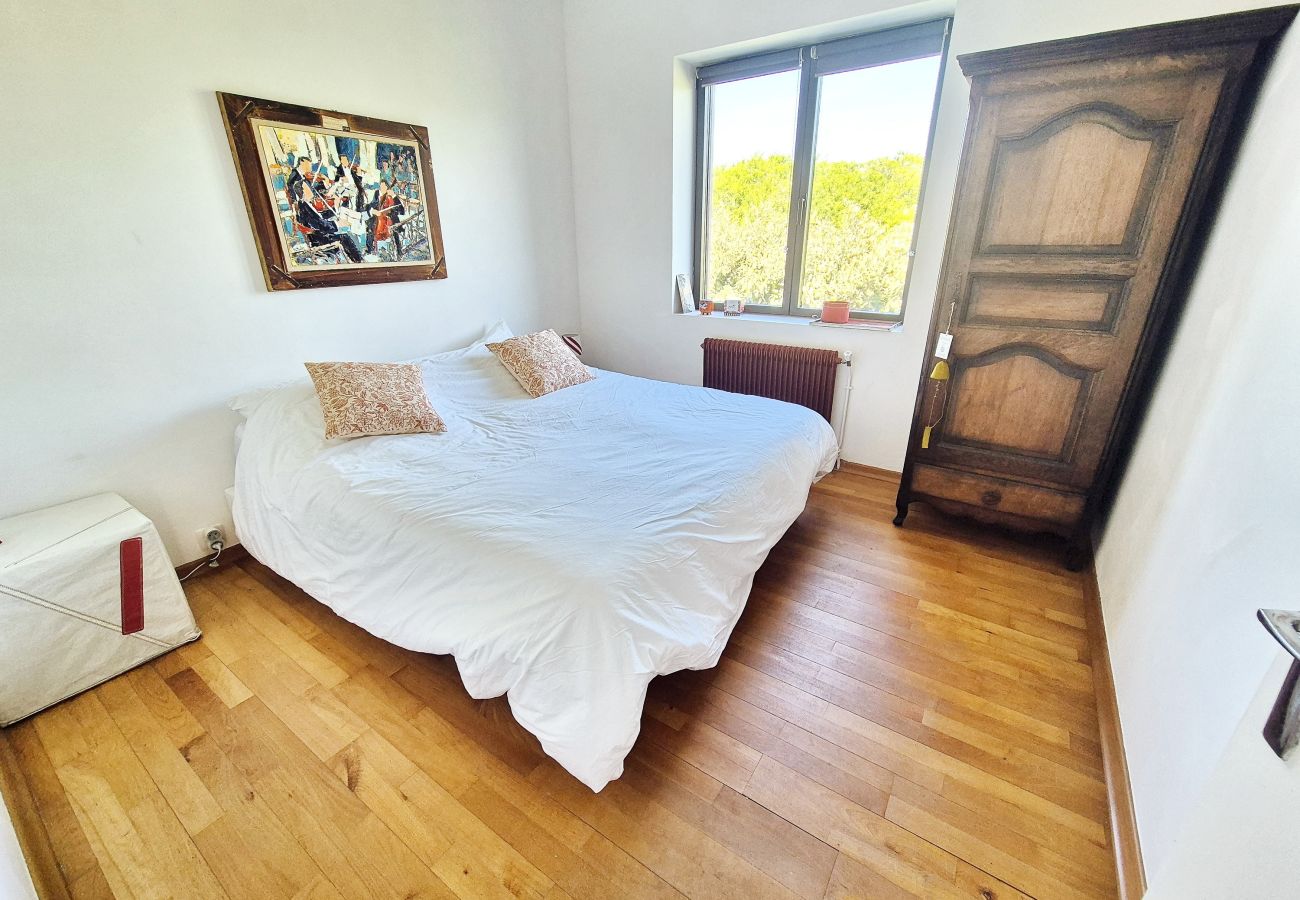Villa à Primelin - 727- Superbe vue mer, grand confort, les pieds dans l'eau à St Tugen