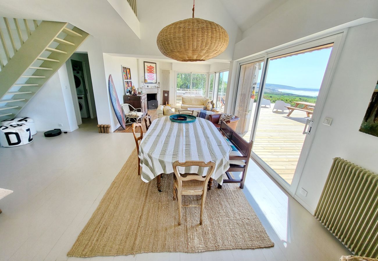 Villa à Primelin - 727- Superbe vue mer, grand confort, les pieds dans l'eau à St Tugen