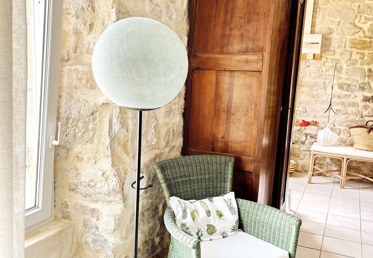 Maison à Audierne -  733-Maison bretonne en pierre avec jardin clos, proche plages et GR34