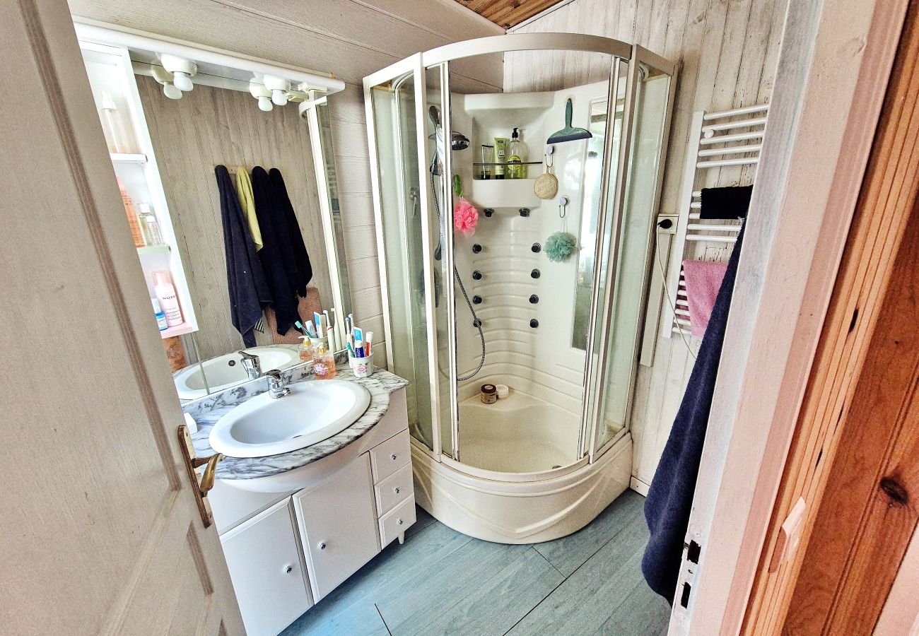 Maison à Audierne -  733-Maison bretonne en pierre avec jardin clos, proche plages et GR34