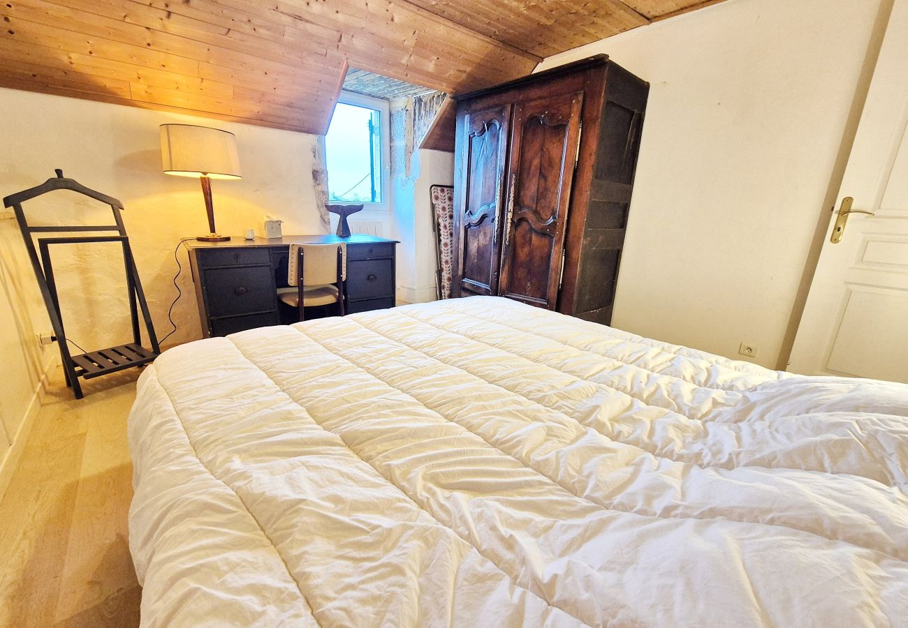 Maison à Audierne -  733-Maison bretonne en pierre avec jardin clos, proche plages et GR34