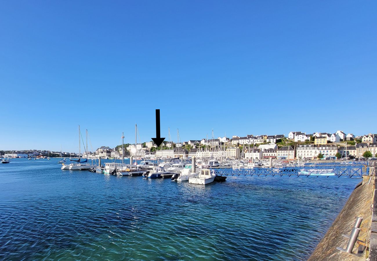 Immeuble sur le port en centre-ville